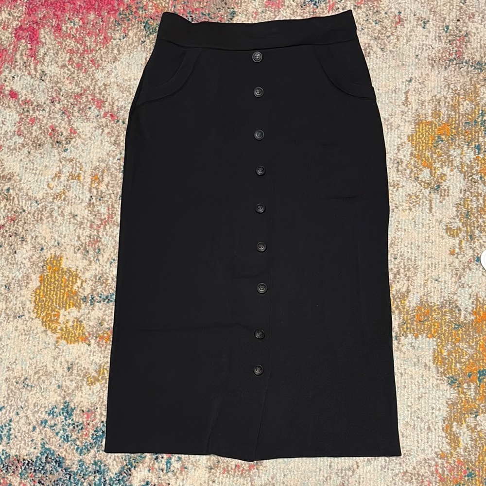Classic Black Button-Front Pencil Skirt